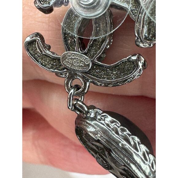 Chanel Vintage CC Logo Drop Earrings (2010A Collection) - Picture 6 of 6